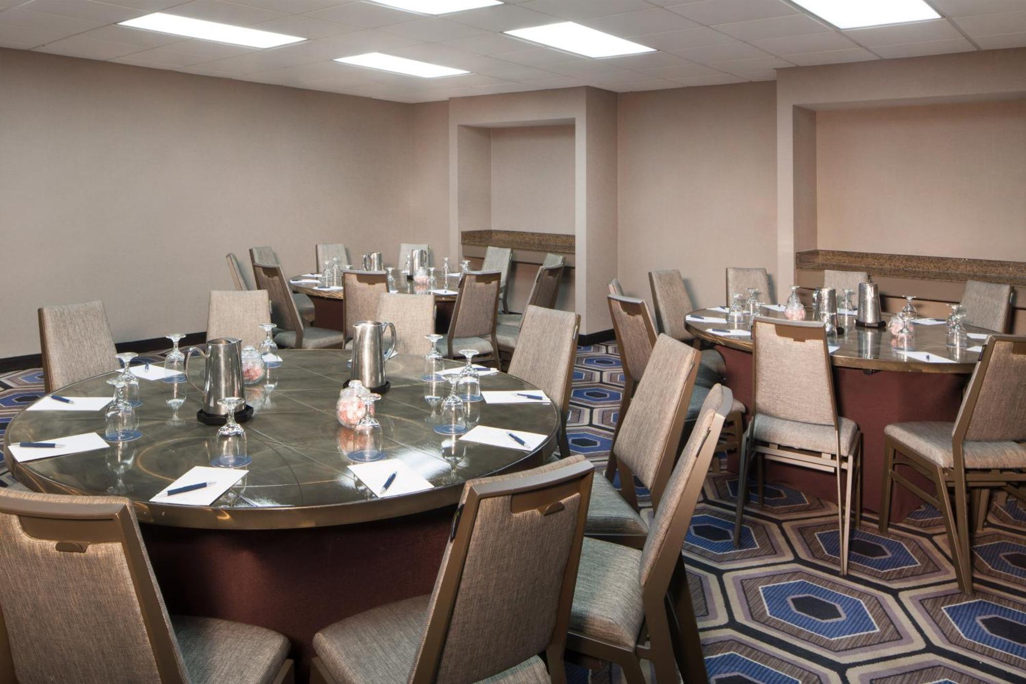 Sheraton Bucks County Langhorne Exterior photo