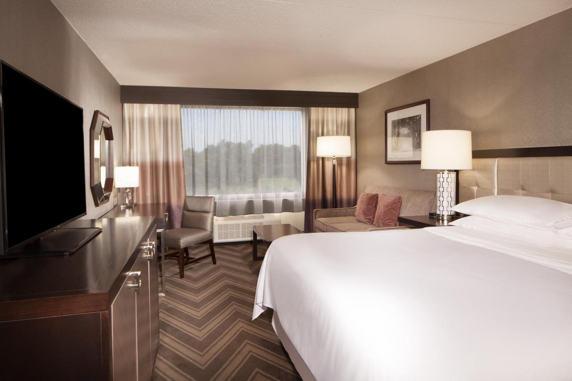 Sheraton Bucks County Langhorne Exterior photo