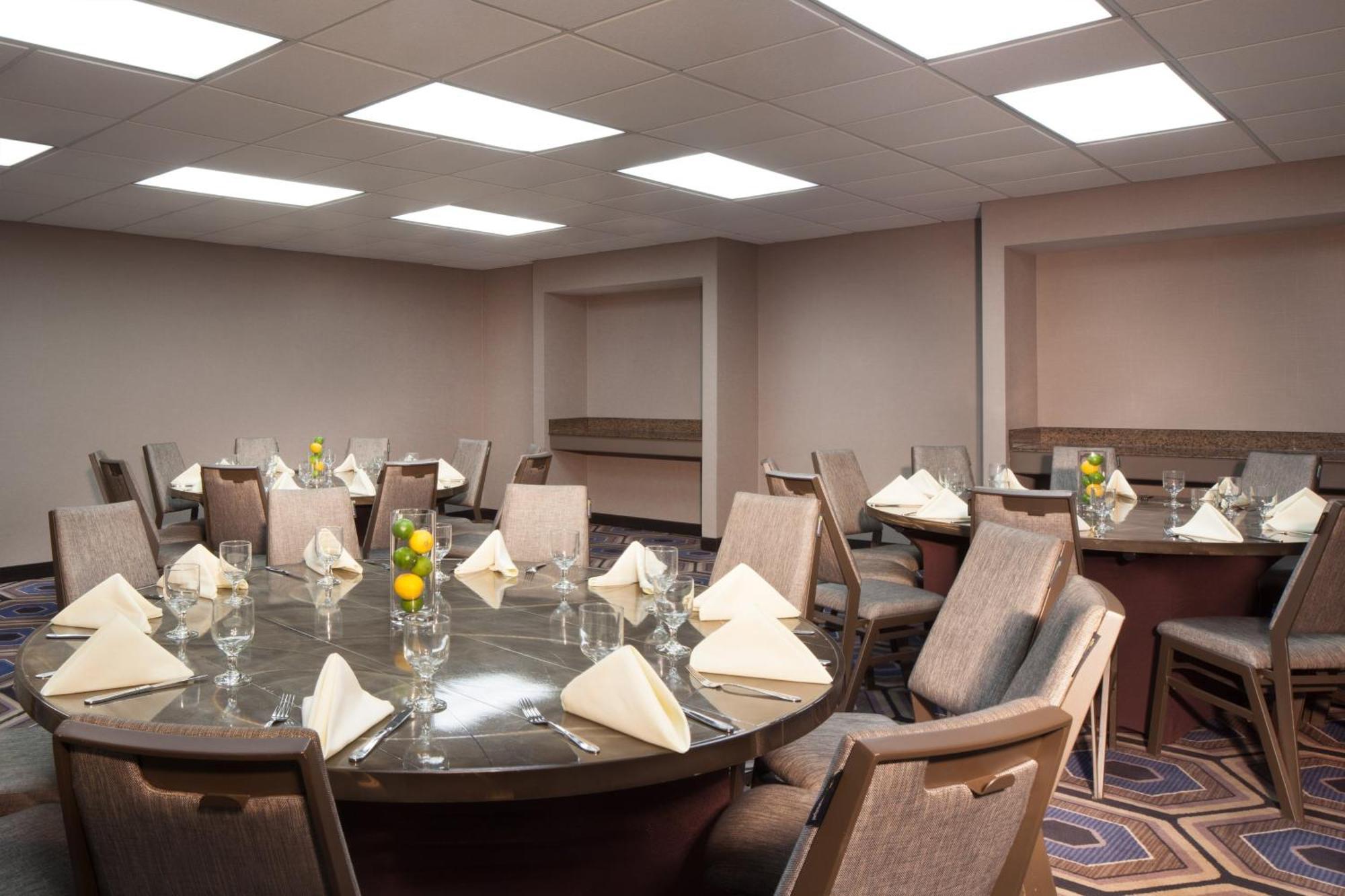 Sheraton Bucks County Langhorne Exterior photo