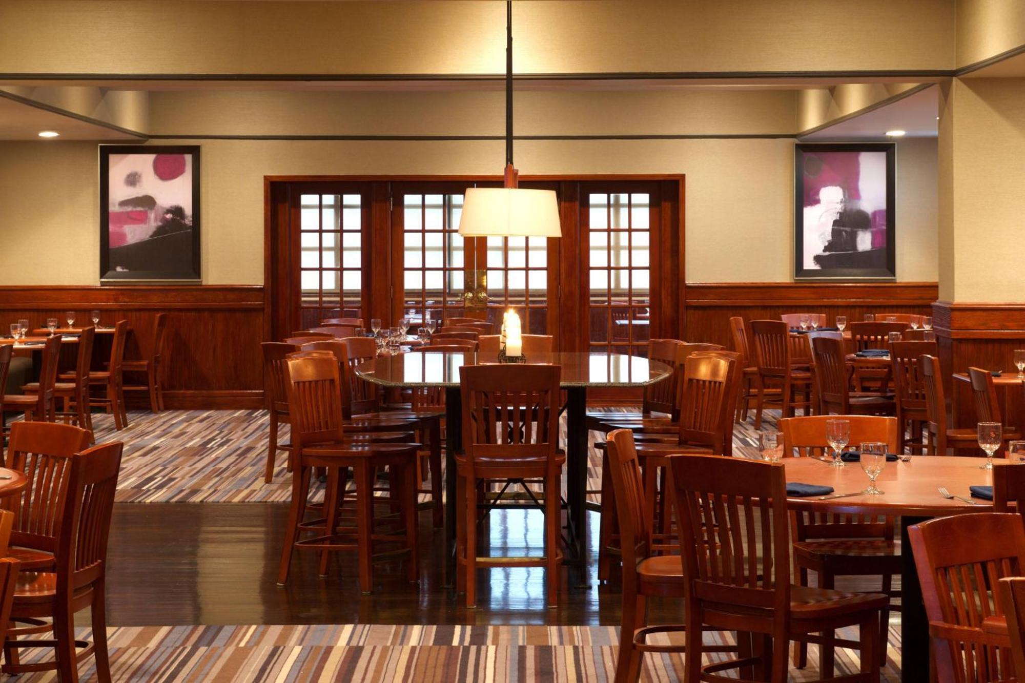Sheraton Bucks County Langhorne Exterior photo
