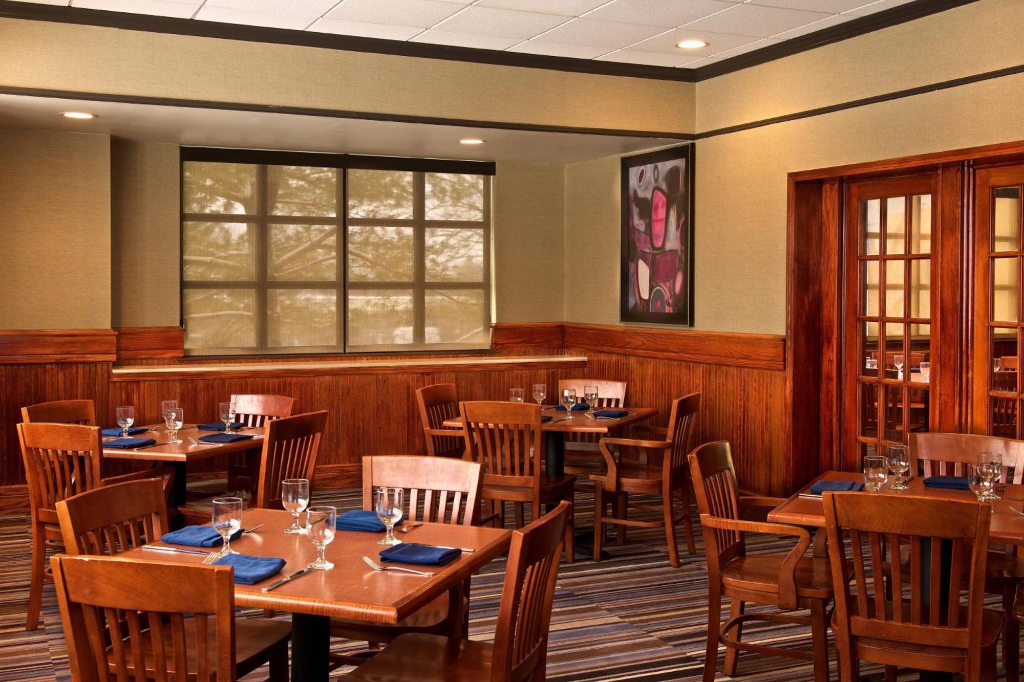 Sheraton Bucks County Langhorne Exterior photo