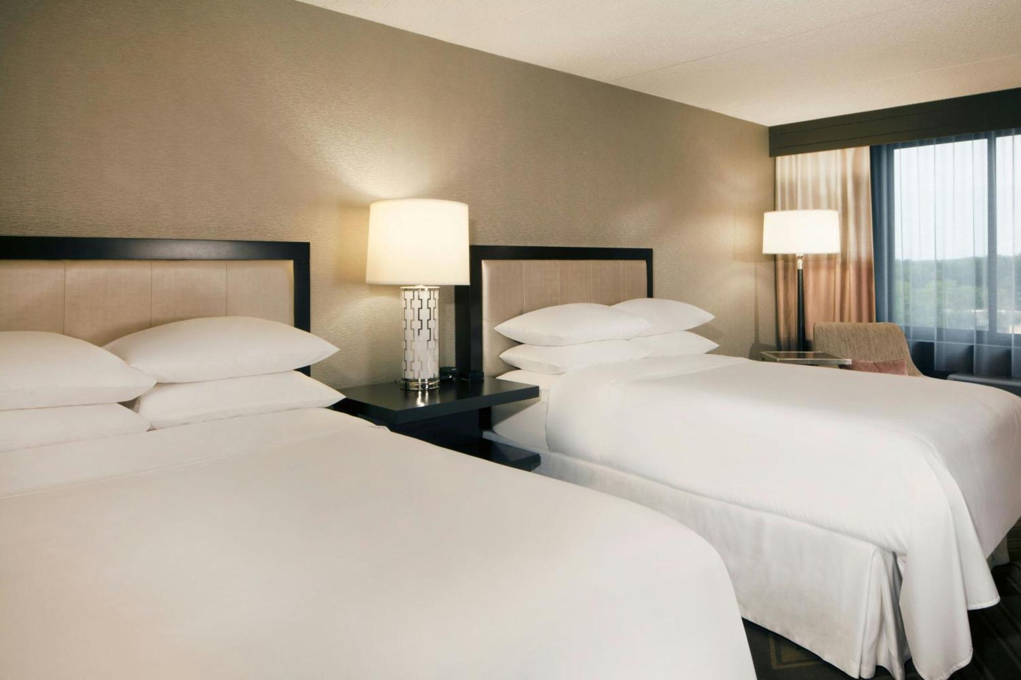 Sheraton Bucks County Langhorne Exterior photo