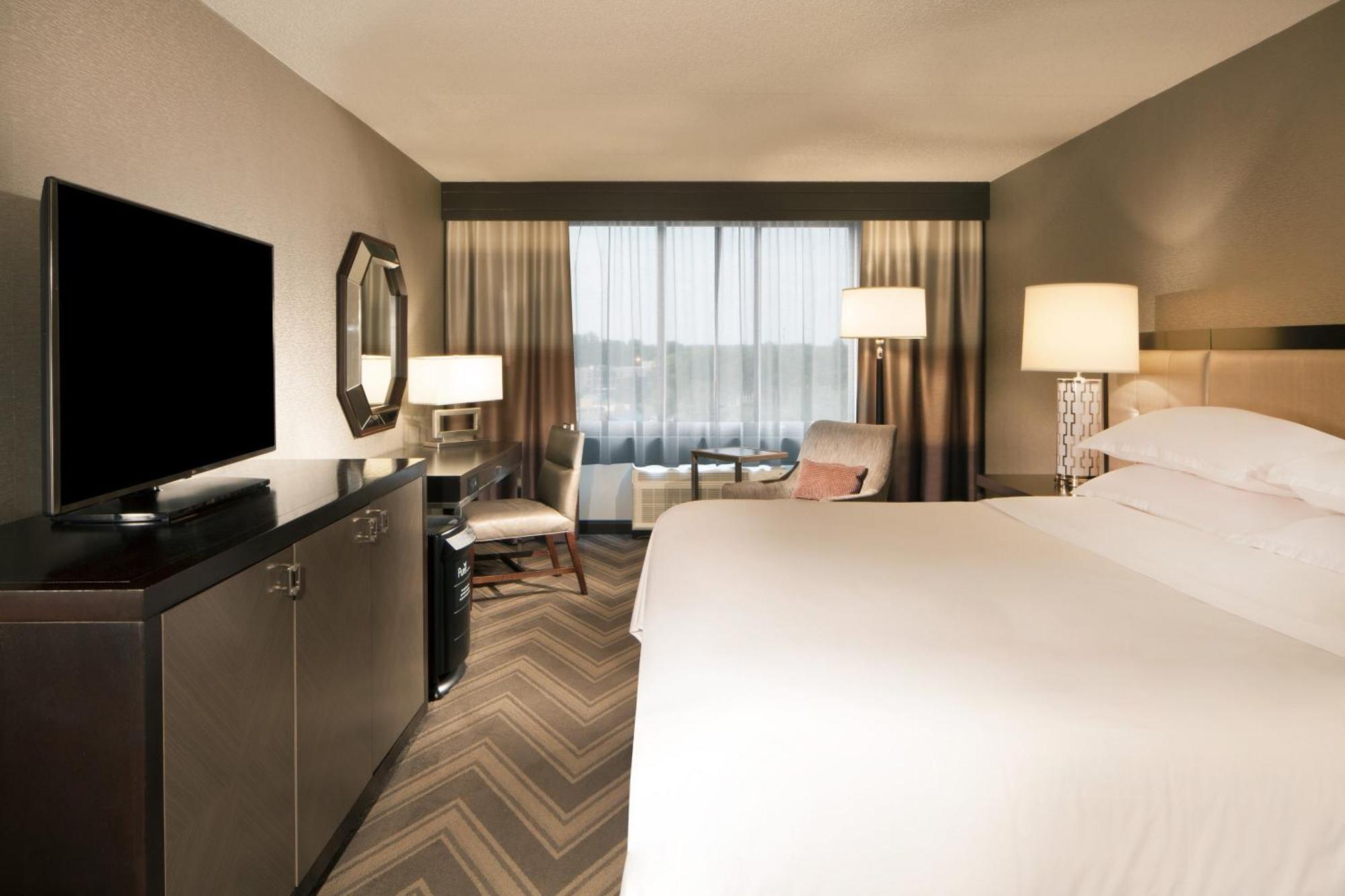 Sheraton Bucks County Langhorne Exterior photo