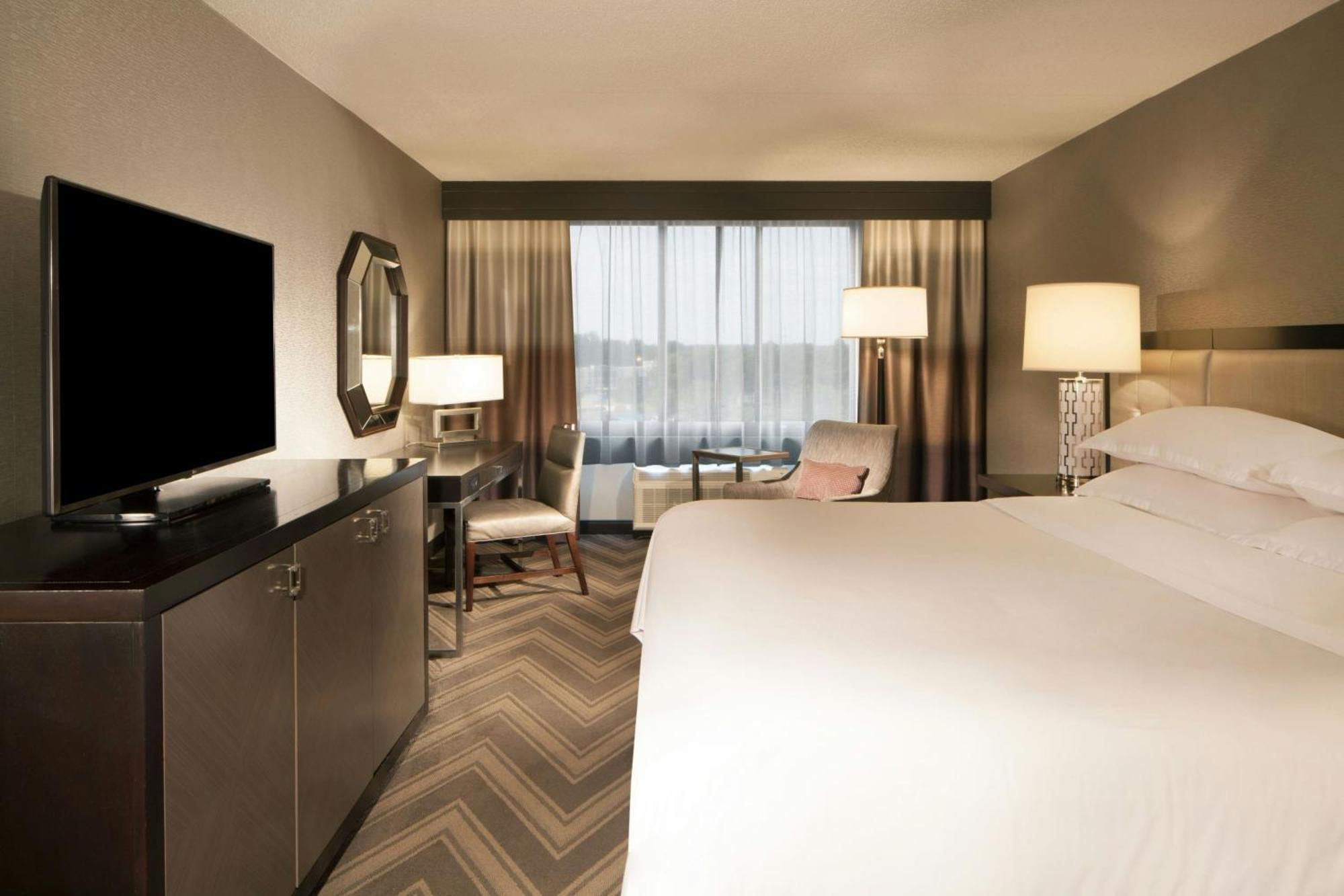 Sheraton Bucks County Langhorne Exterior photo