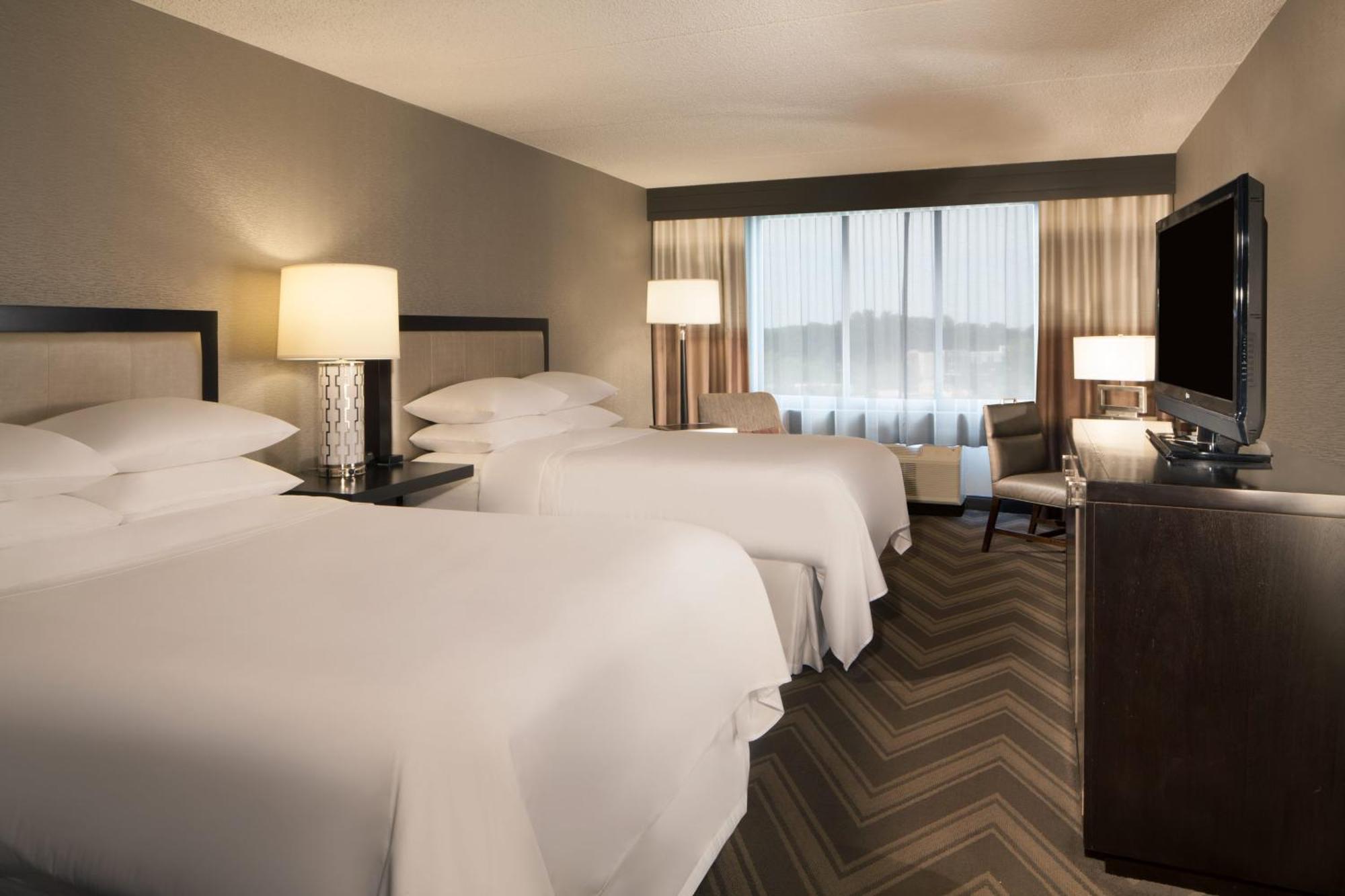Sheraton Bucks County Langhorne Exterior photo